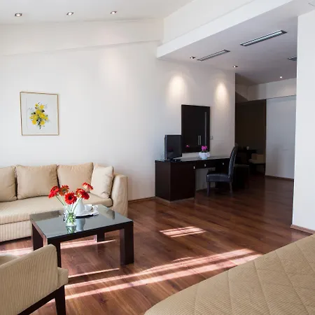 Hotel Davitel - Tobacco 4*